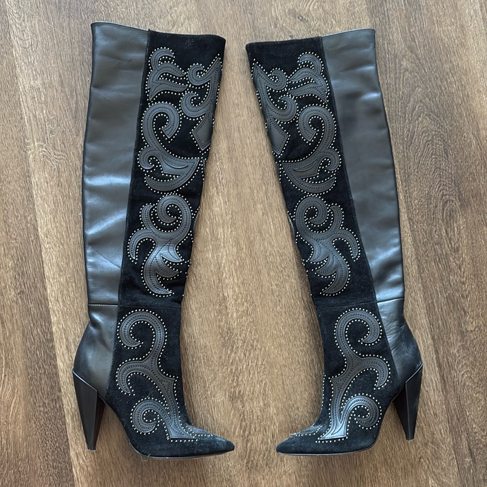BCBG boots